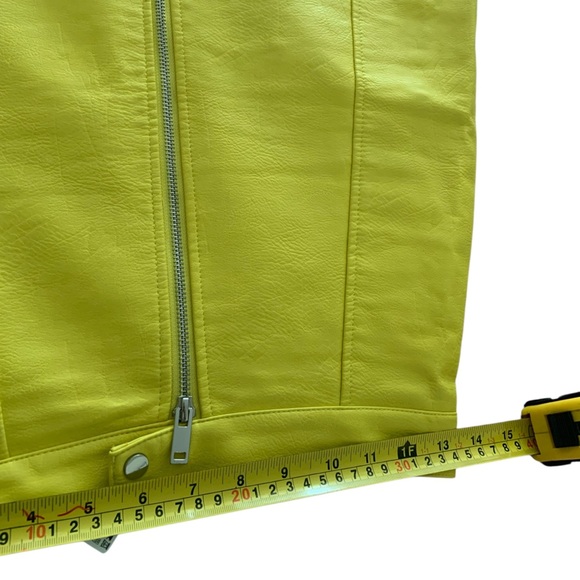 Zara Vibrant Yellow faux Skirt – XS (Fits Like a Small) - Picture 6 of 9